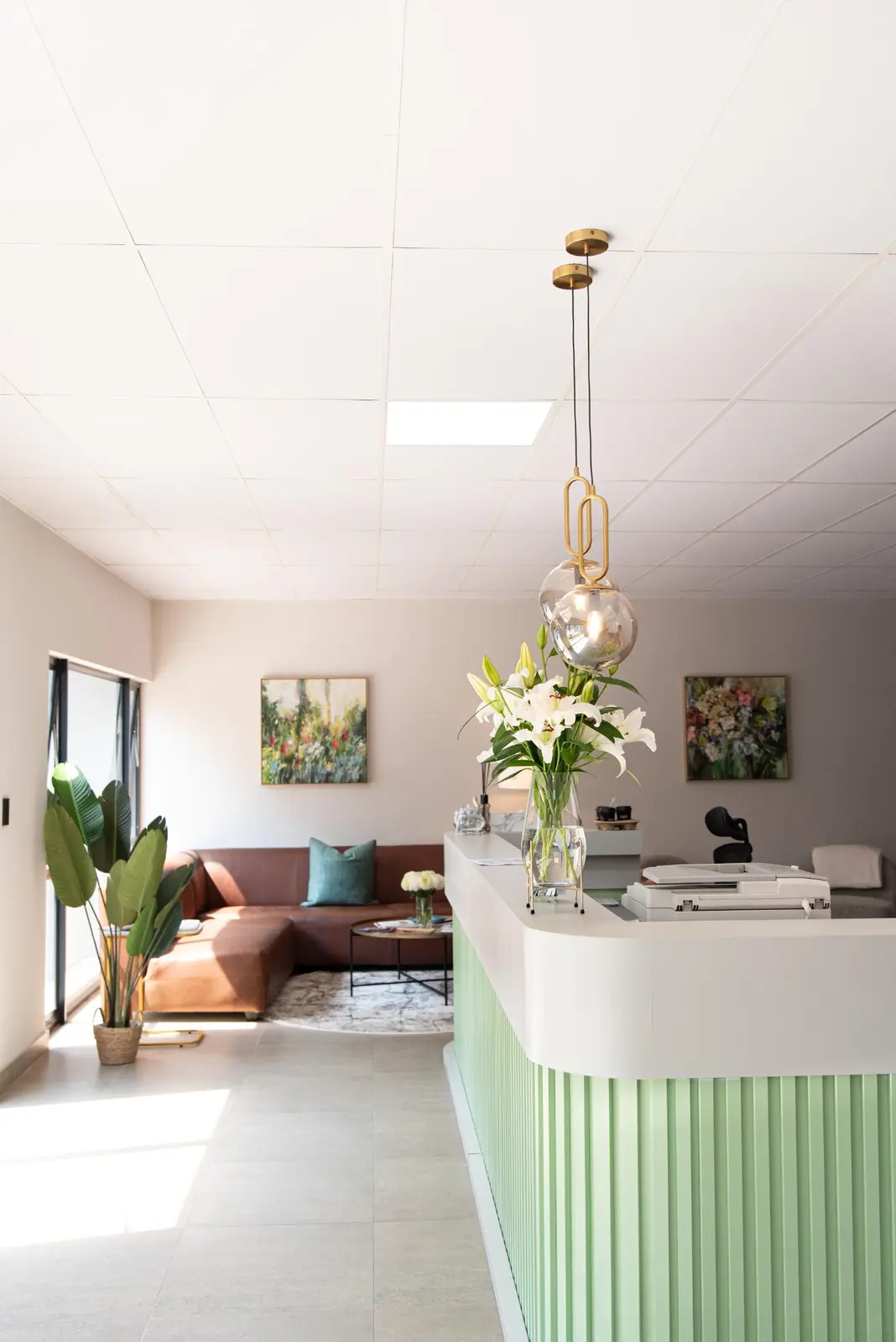 Bright, welcoming Medify reception in Waterkloof